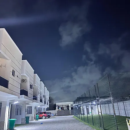 Luxury Shortlet Apartment Ajah, Lekki Lagos Exterior photo